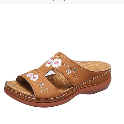 Élise™ | Sandales en cuir avec fleurs brodées