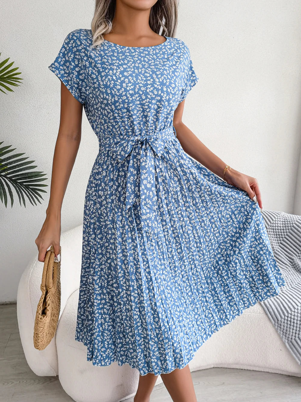 Émilie™ | Robe fleurie élégante à taille haute