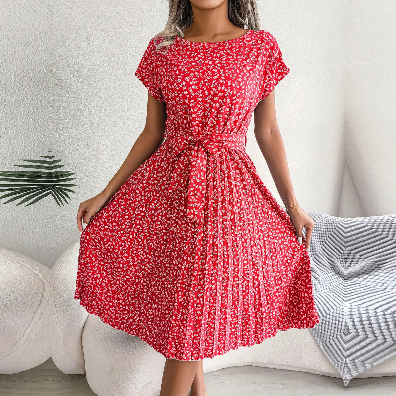 Émilie™ | Robe fleurie élégante à taille haute